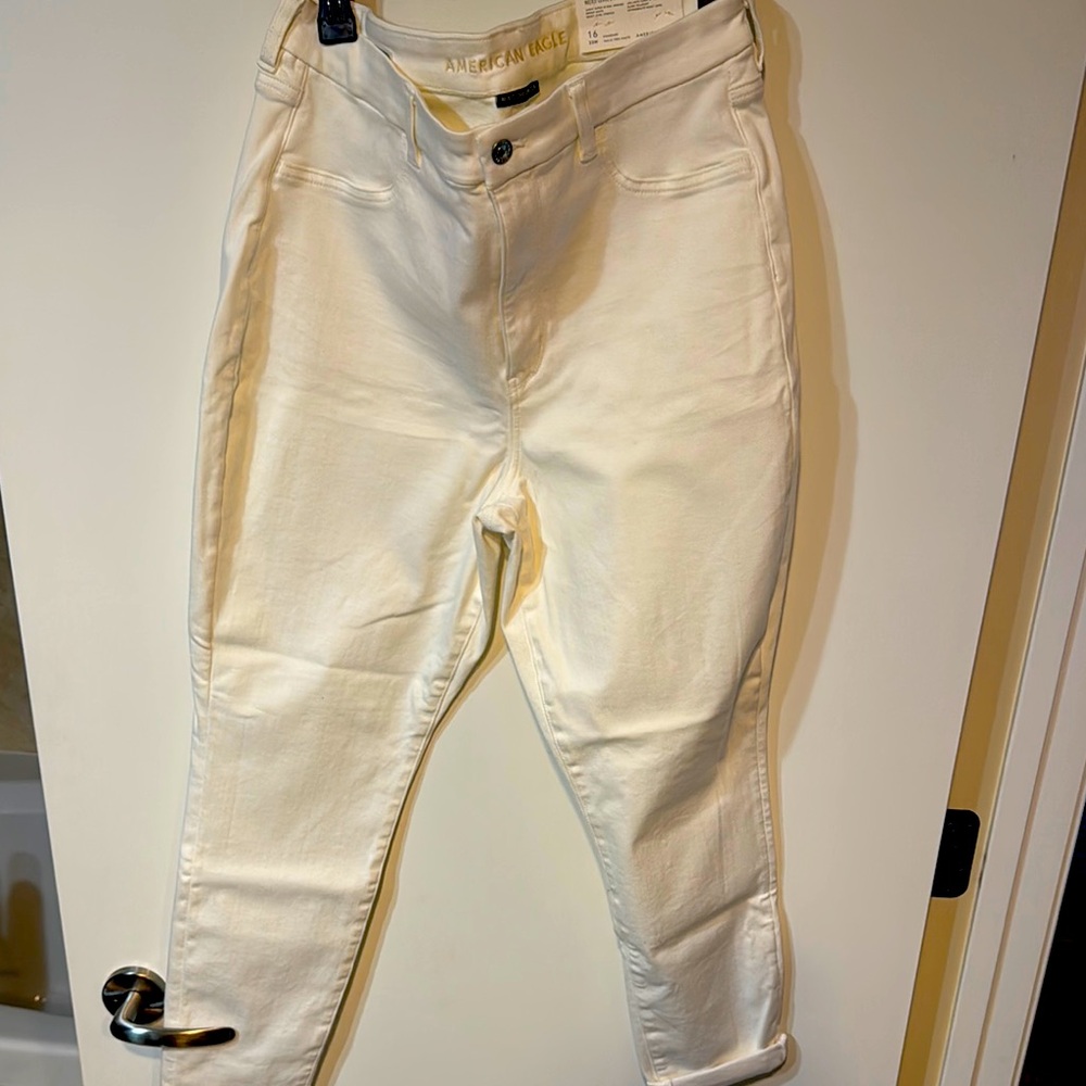 American Eagle Outfitters Women's Off-White Cropped Jeans